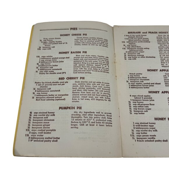 My Favorite Honey Recipes Vintage Cookbook By Mrs. Walter T. Kelley 1970s - Picture 4 of 4